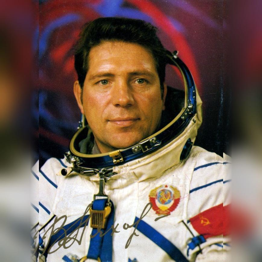 Володимир Ляхов – український астронавт